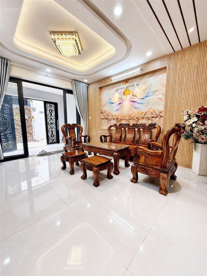 Giảm 300tr  chỉ còn 8,5 tỷ bán nhà mới full nội thất  hẻm xh  có thang máy  dt 4m x 16m  4tầng