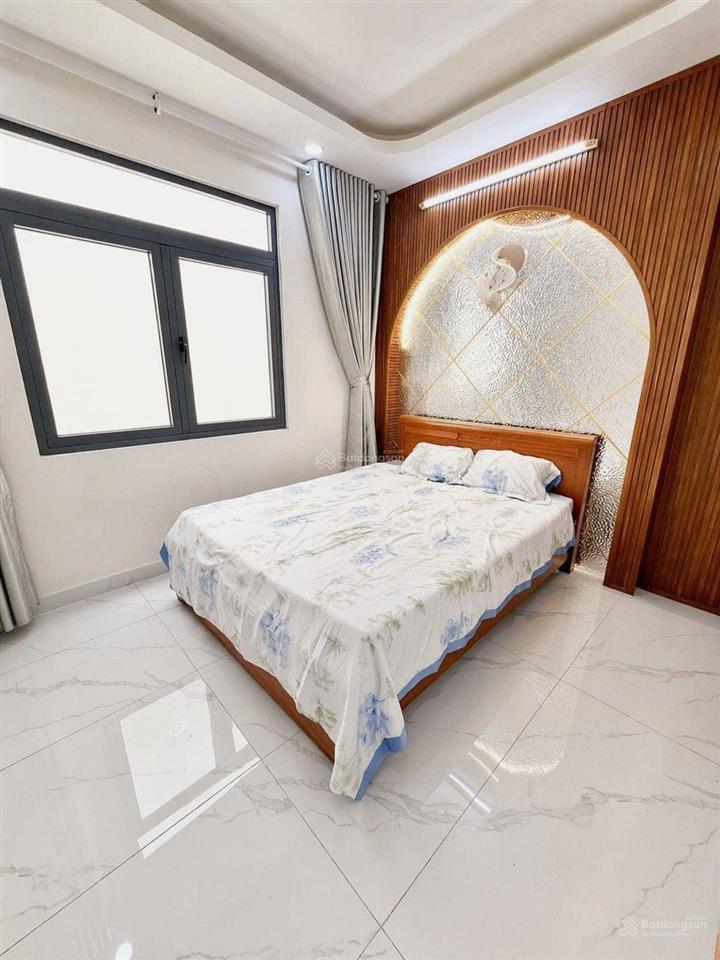 Giảm 300tr  chỉ còn 8,5 tỷ bán nhà mới full nội thất  hẻm xh  có thang máy  dt 4m x 16m  4tầng