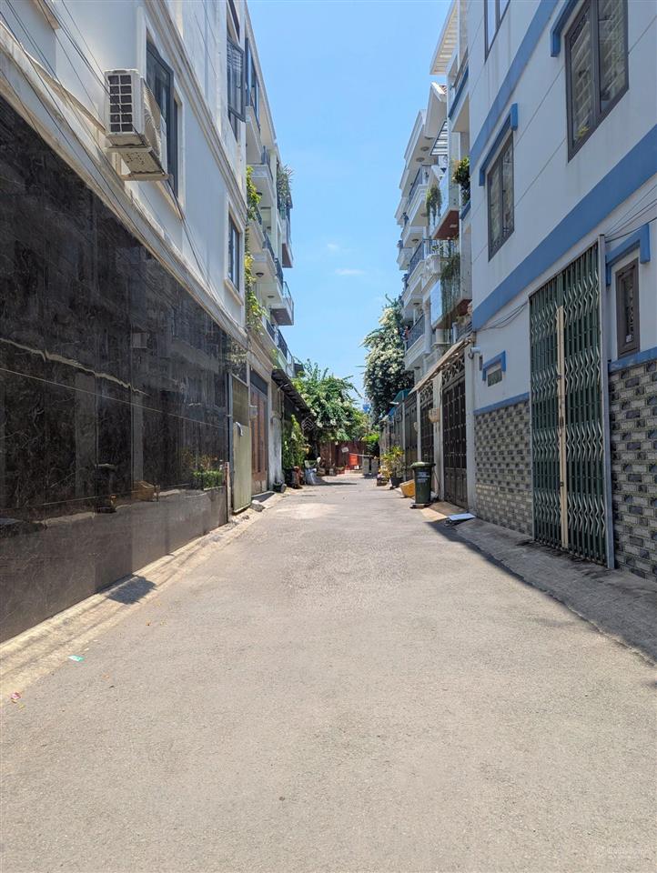 Bán nhà phố khu đồng bộ nhà lầu  hẻm xe hơi dt 4m x 15m  5 tầng  chỉ hơn 7 tỷ  phạm văn chiêu