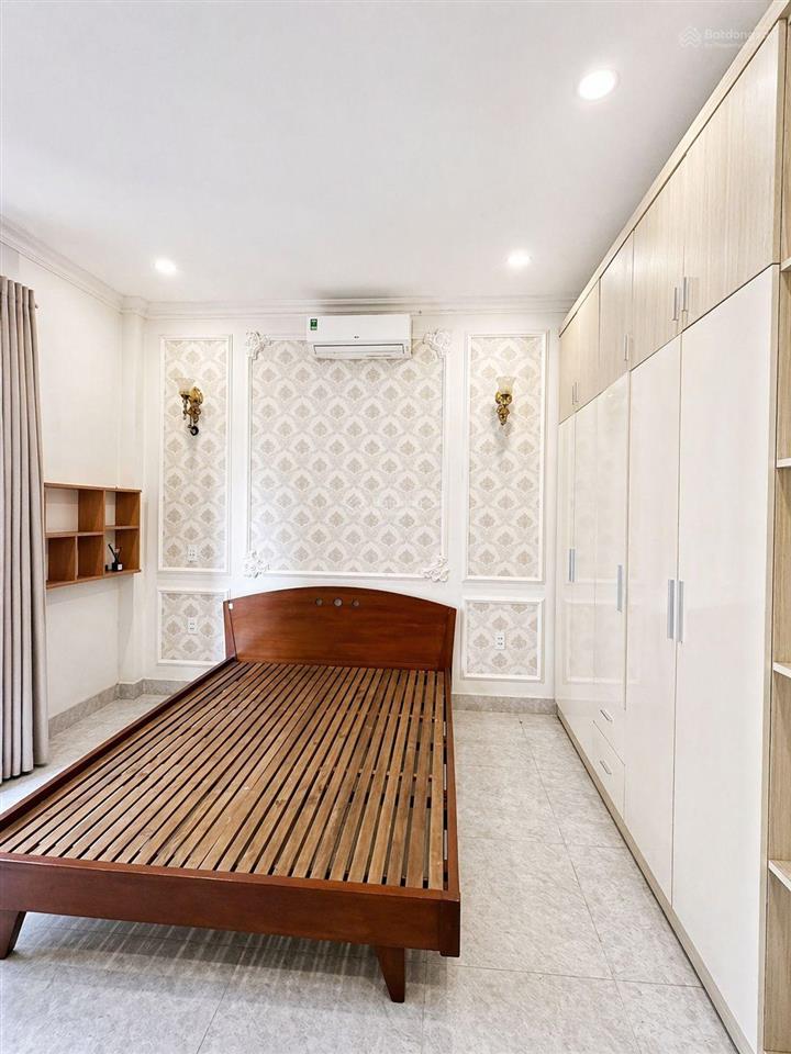 Bán nhà phố khu đồng bộ nhà lầu  hẻm xe hơi dt 4m x 15m  5 tầng  chỉ hơn 7 tỷ  phạm văn chiêu