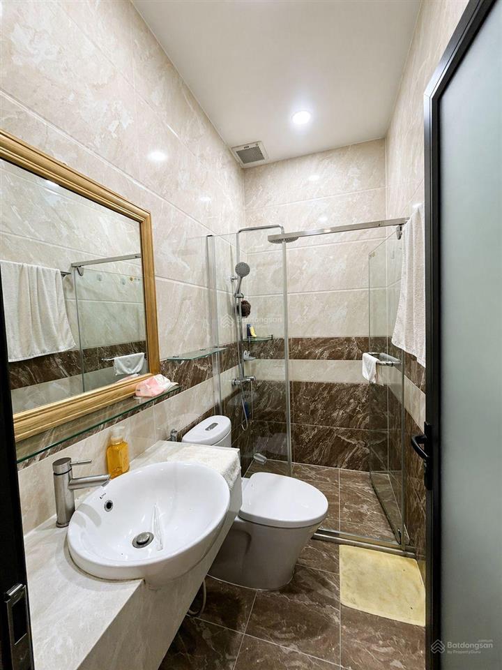 Bán nhà phố khu đồng bộ nhà lầu  hẻm xe hơi dt 4m x 15m  5 tầng  chỉ hơn 7 tỷ  phạm văn chiêu