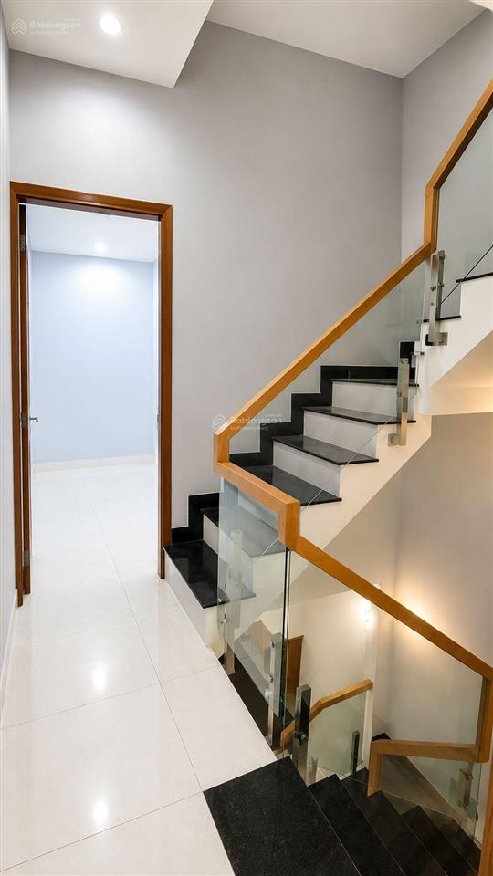 Bán nhà dt rộng 69m2  ngang 4,2m dài 15,4m nở hậu  4 tầng  hẻm 6m thẳng 1 trục  chỉ 6,7 tỷ