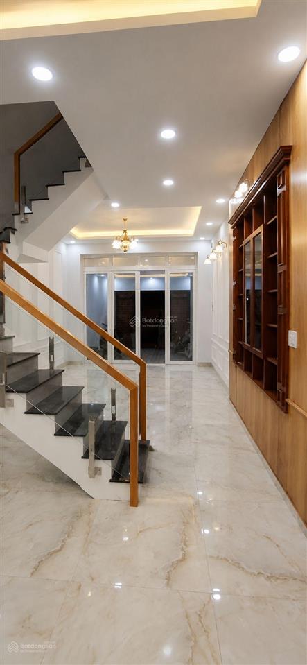 Bán nhà dt rộng 69m2  ngang 4,2m dài 15,4m nở hậu  4 tầng  hẻm 6m thẳng 1 trục  chỉ 6,7 tỷ