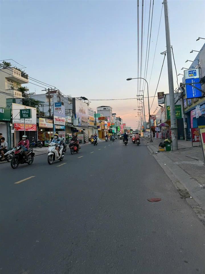 BÁN GẤP QUỸ ĐẤT MẶT TIỀN NGUYỄN ẢNH THỦ, HÓC MÔN - 2.800m² – GIÁ 145 Tỷ