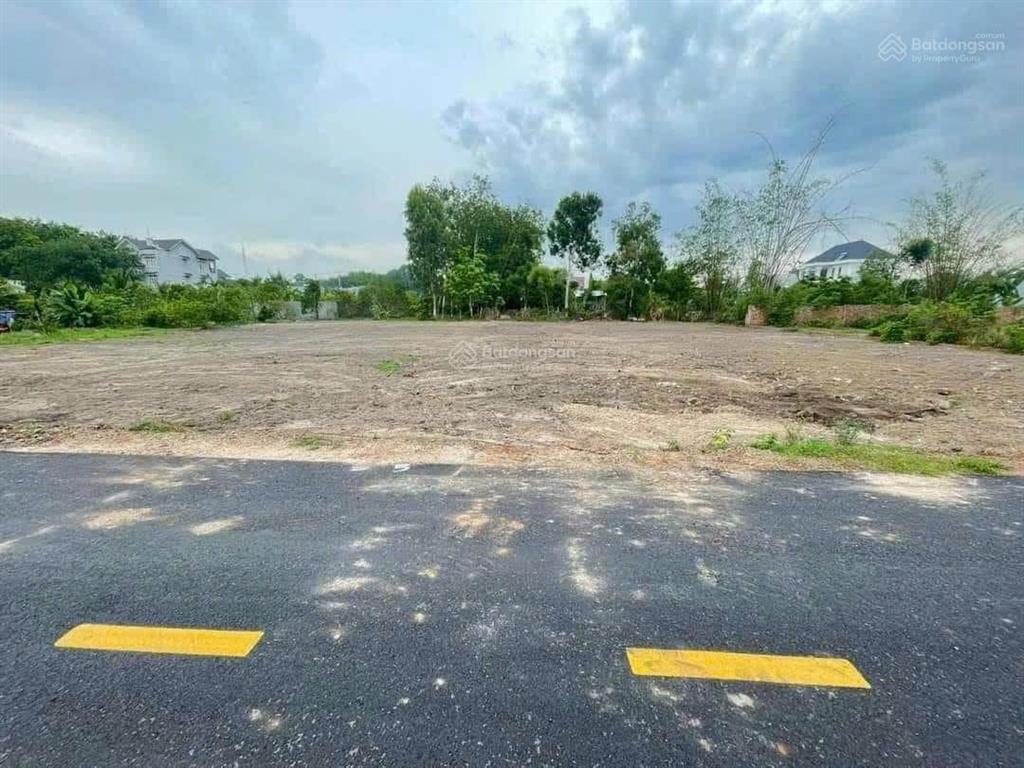 Chú hoàng gửi bán lô 280m2 + 100m2 thổ mt dh 504 lộ giới 32m ngay kcn 400ha, giá 650tr (bao sổ)