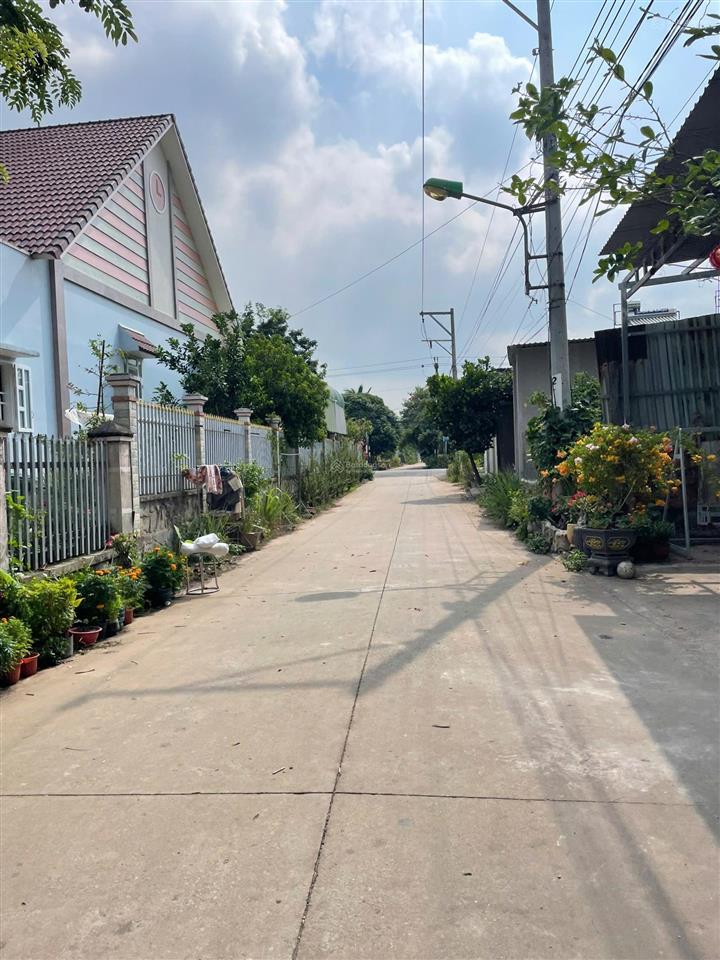 Đất hcm  giá bao sổ  tổng dt 6,01x35m = 205,5m2 sổ riêng thổ cư sát chợ, betong 12m giá 650tr
