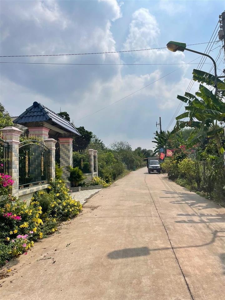 Đất hcm  giá bao sổ  tổng dt 6,01x35m = 205,5m2 sổ riêng thổ cư sát chợ, betong 12m giá 650tr