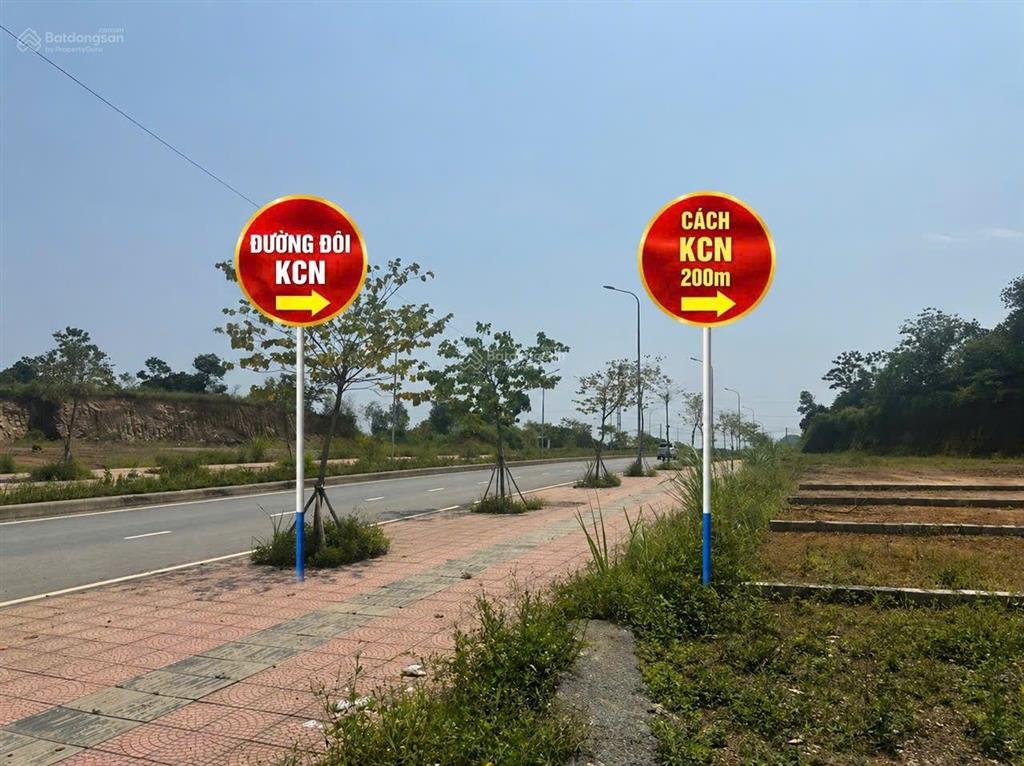 Chỉ hơn 2 tỷ sở hữu 125m 80tc sử dụng thực tế 172m làn 2 đường đôi 200m ra cổng khu công nghiệp phú