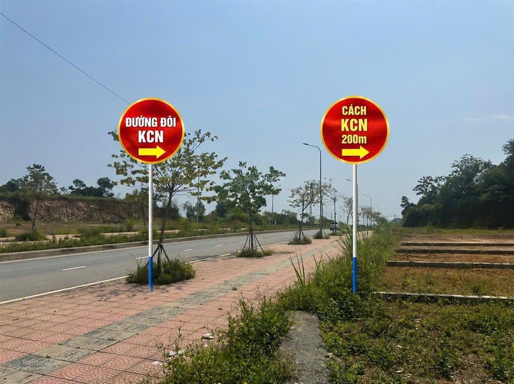 Chỉ hơn 2 tỷ sở hữu 125m 80tc sử dụng thực tế 172m làn 2 đường đôi 200m ra cổng khu công nghiệp phú