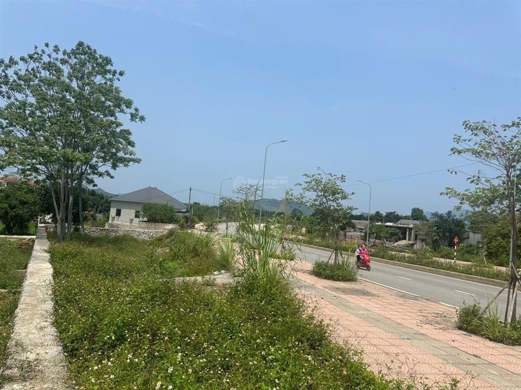 Chỉ hơn 2 tỷ sở hữu 125m 80tc sử dụng thực tế 172m làn 2 đường đôi 200m ra cổng khu công nghiệp phú