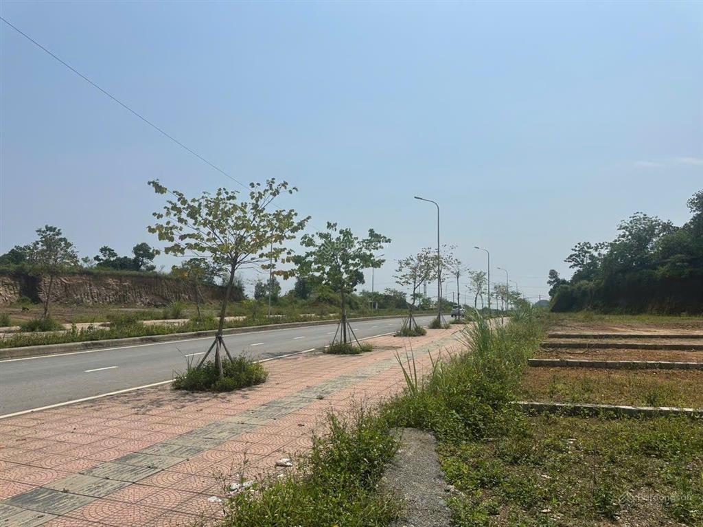 Chỉ hơn 2 tỷ sở hữu 125m 80tc sử dụng thực tế 172m làn 2 đường đôi 200m ra cổng khu công nghiệp phú