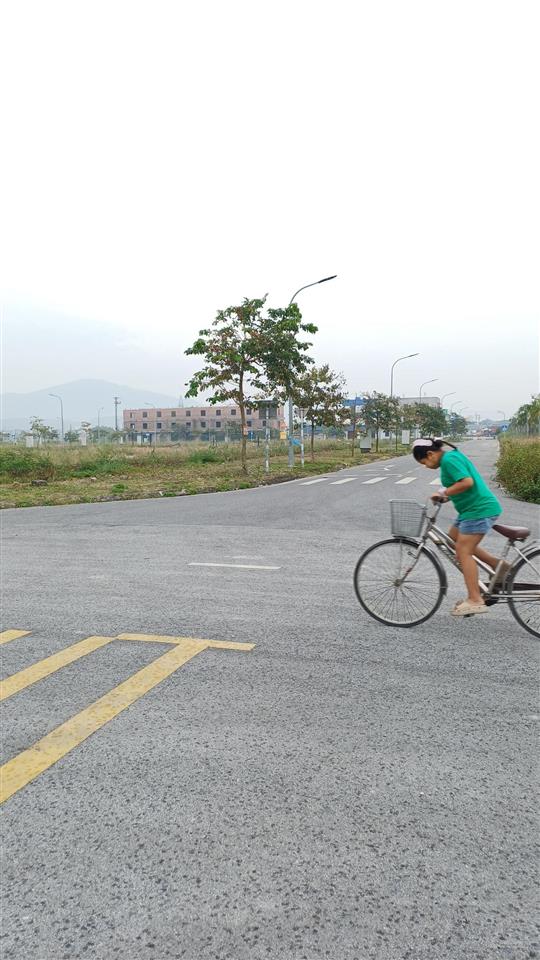 Bán cắt lỗ lô đất quy hoạch diện tích 100m2 giá rẻ cho người mua ở, đất đẹp full xây dựng