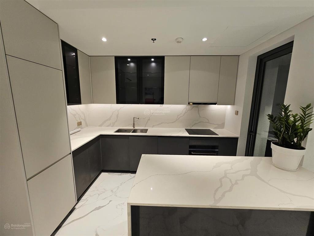 The crest  metropole bán căn hộ 2pn giá tốt 22.7 tỷ all in  ntcb  view sông, landmark 81 thoáng