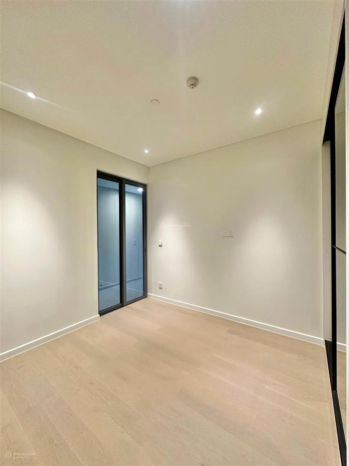 The opera  metropole bán căn hộ 3 phòng ngủ ntcb  view quận 1