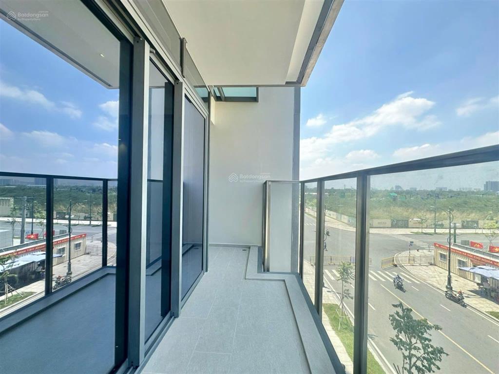 The opera  metropole bán căn hộ 3 phòng ngủ ntcb  view quận 1