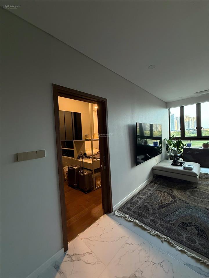 The galleria  metropole bán căn hộ 2pn giá tốt diện tích lớn 102m2  view sông, landmark 81