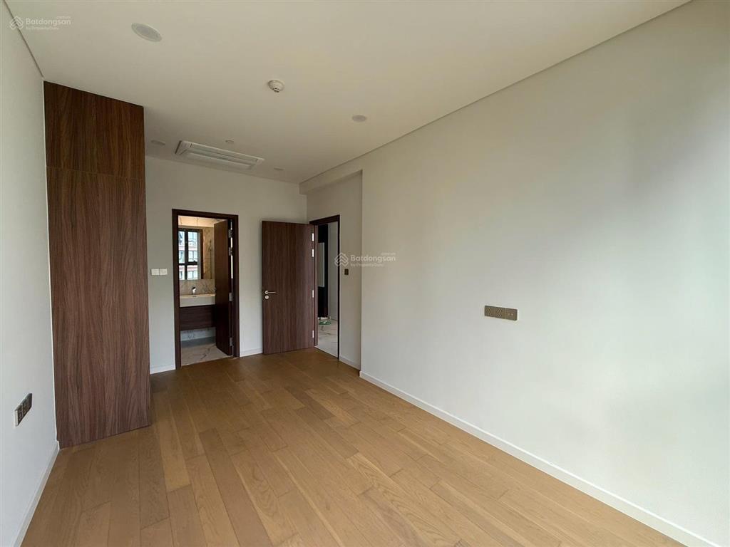 The galleria  metropole bán căn hộ 2pn giá tốt 23 tỷ all in  ntcb  view sông, hồ bơi, công viên