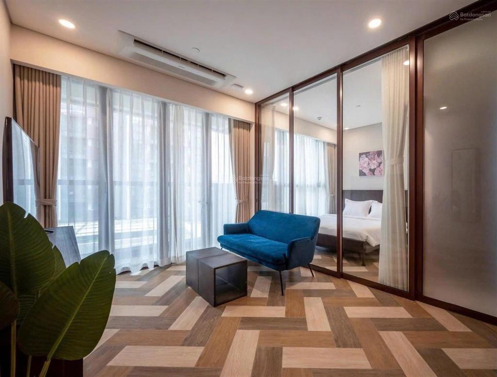 The galleria  metropole bán căn hộ 1pn giá 14.5 tỷ all in  full nội thất  view sông, nội khu