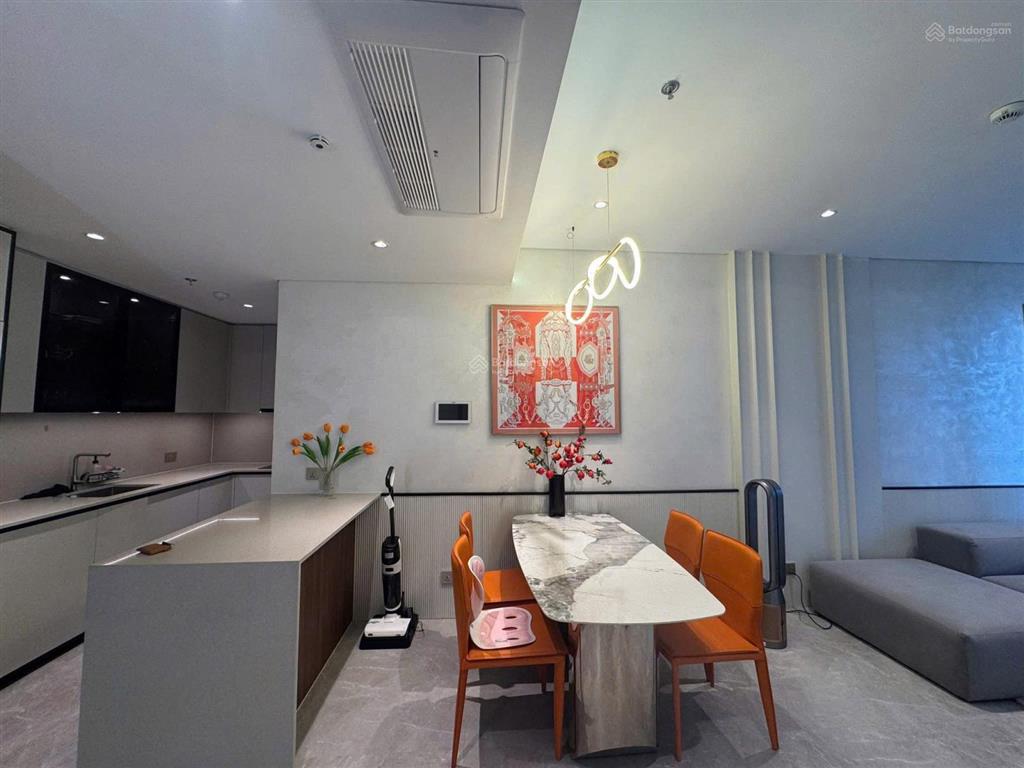 The crest  metropole bán căn hộ 2pn giá tốt 20.5 tỷ all in  full nội thất  view nội khu