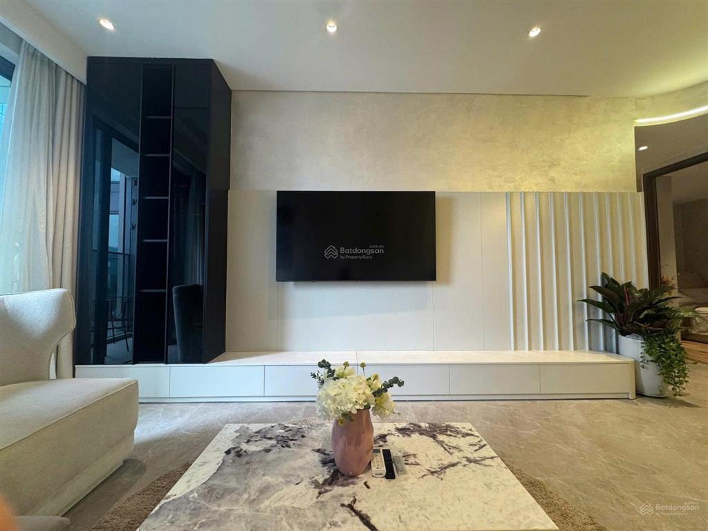 The crest  metropole bán căn hộ 2pn giá tốt 20.5 tỷ all in  full nội thất  view nội khu