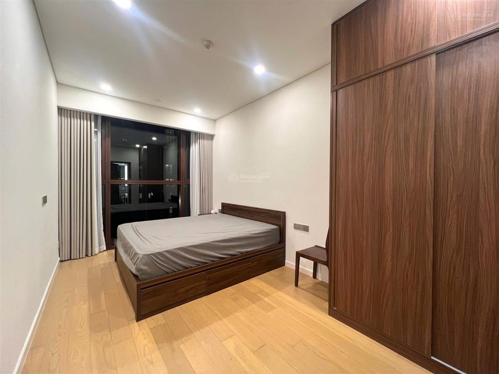 The galleria  metropole bán căn hộ 2pn  full nội thất  giá 25.5 tỷ all in  view sông, nội khu