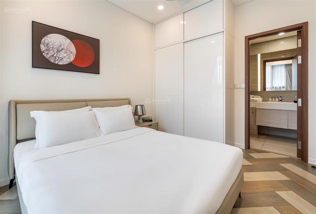 The galleria  metropole bán căn hộ 1pn  đã có sổ  view sông, quận 1, cầu bason