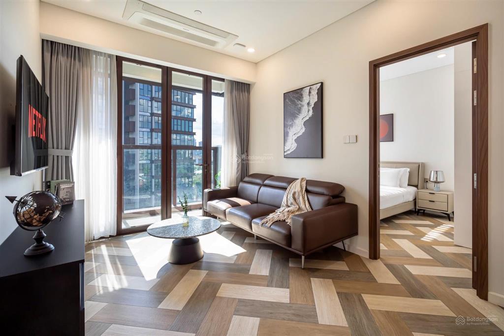 The galleria  metropole bán căn hộ 1pn  đã có sổ  view sông, quận 1, cầu bason