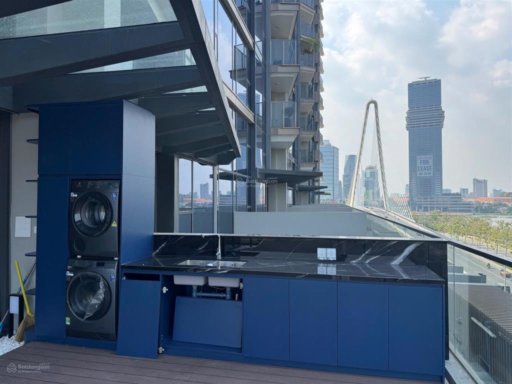 The opera  metropole cho thuê căn loft 3pn sân vườn  view city, cầu ba son