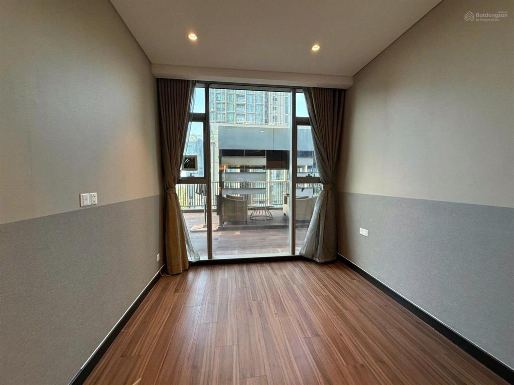 Cho thuê căn 3pn sân vườn diện tích lớn  ntcb  view nội khu thoáng