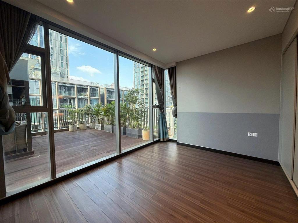 Cho thuê căn 3pn sân vườn diện tích lớn  ntcb  view nội khu thoáng