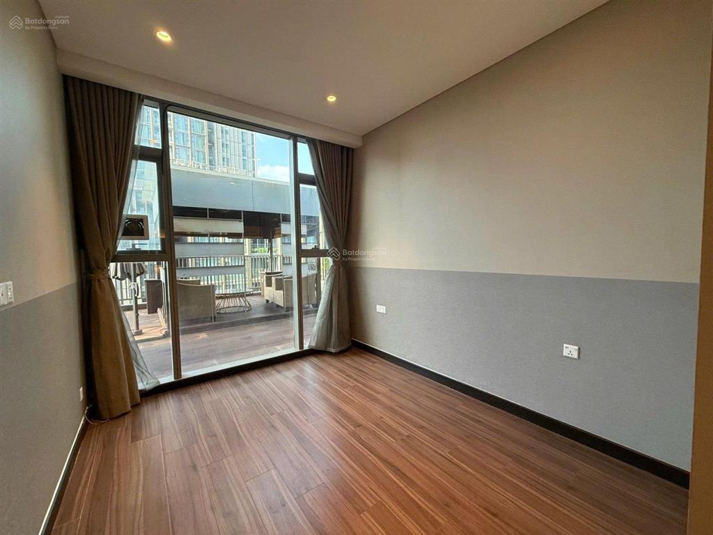 Cho thuê căn 3pn sân vườn diện tích lớn  ntcb  view nội khu thoáng