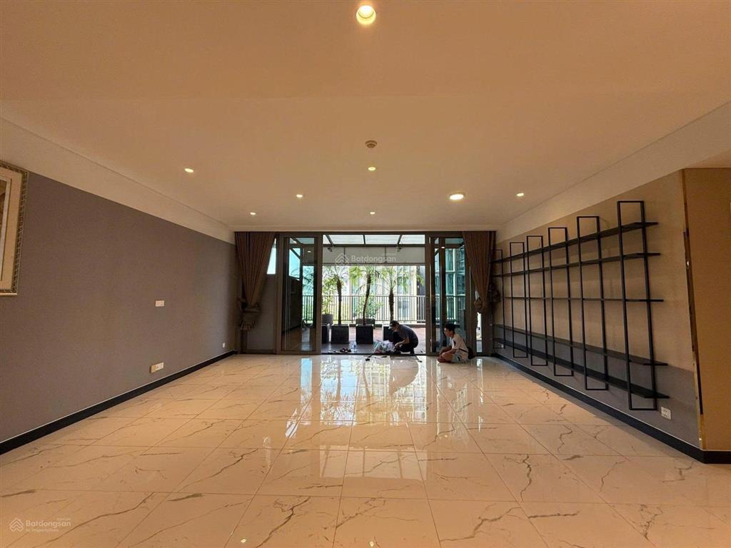 Cho thuê căn 3pn sân vườn diện tích lớn  ntcb  view nội khu thoáng