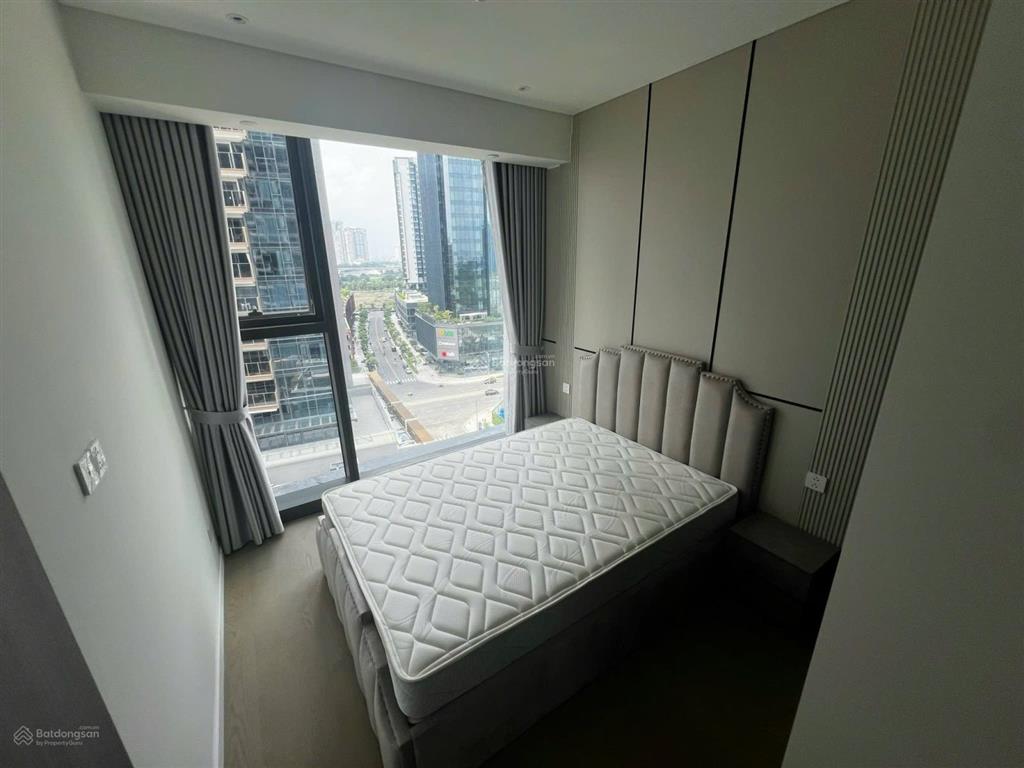 The opera  metropole cho thuê căn góc 2 phòng ngủ  full nội thất  view cầu bason, city