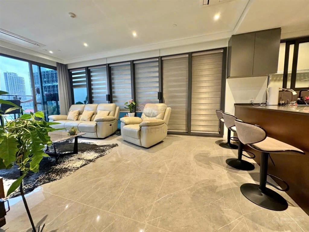 The opera  metropole bán căn hộ 3pn  đã có sổ  view quận 1 thoáng