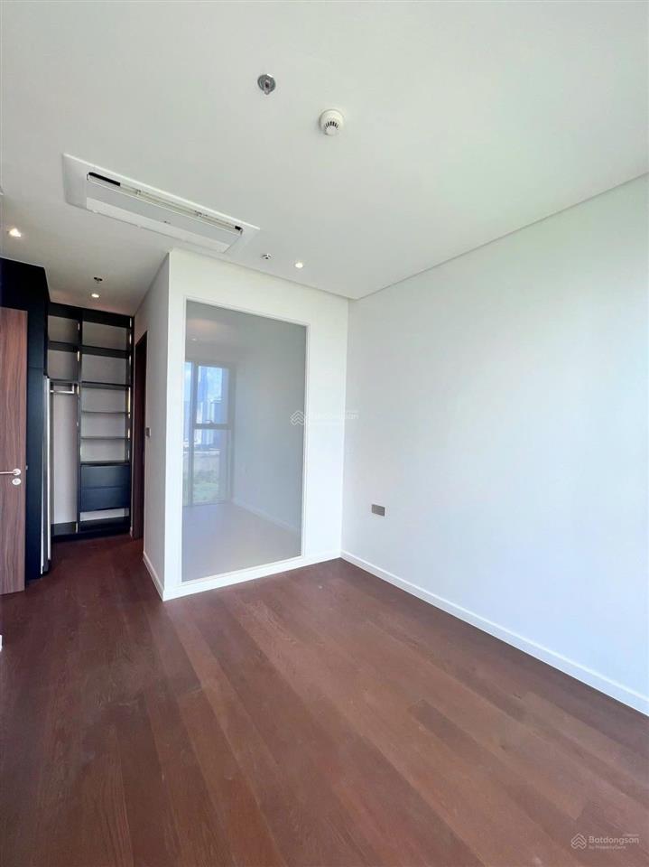 The crest  metropole bán căn hộ 2 phòng ngủ  tầng cao  view đẹp giá tốt  đã có sổ