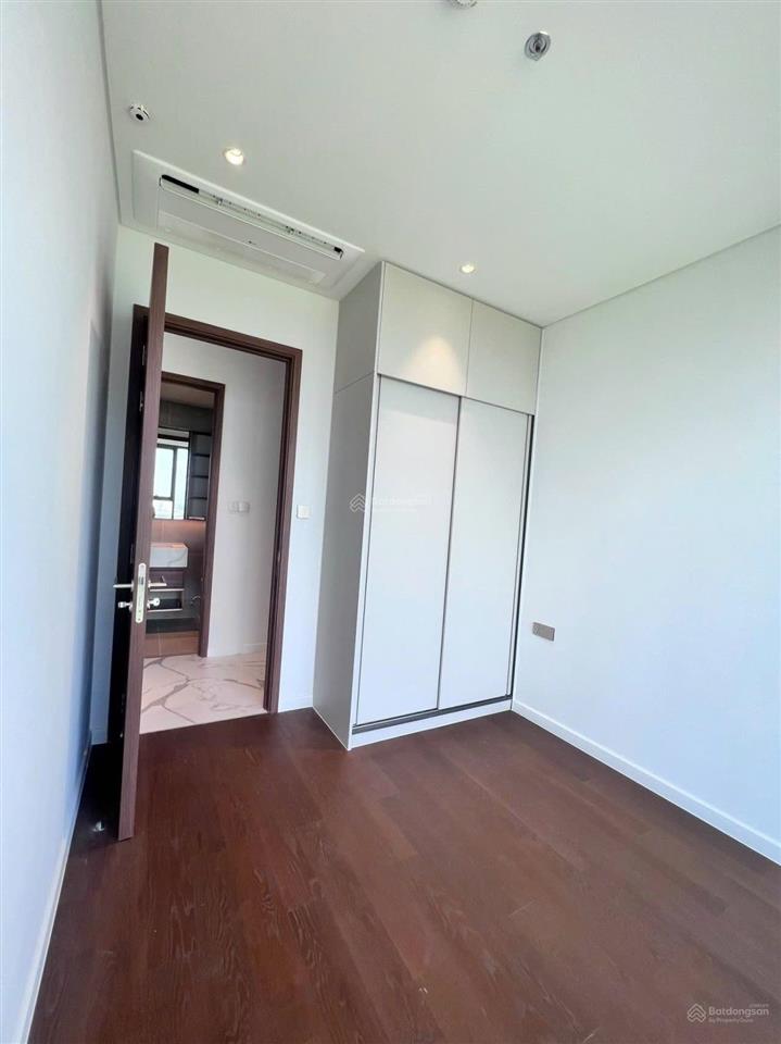 The crest  metropole bán căn hộ 2 phòng ngủ  tầng cao  view đẹp giá tốt  đã có sổ