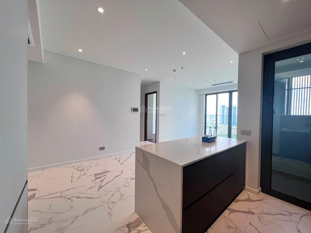 The crest  metropole bán căn hộ 2 phòng ngủ  tầng cao  view đẹp giá tốt  đã có sổ