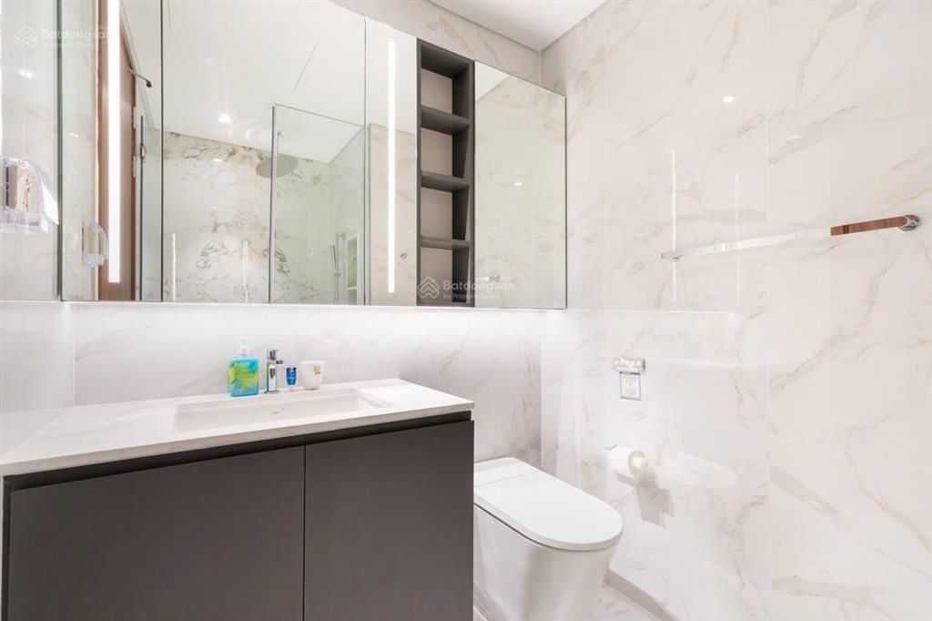 The crest  metropole bán căn studio  full nội thất  view nội khu thoáng