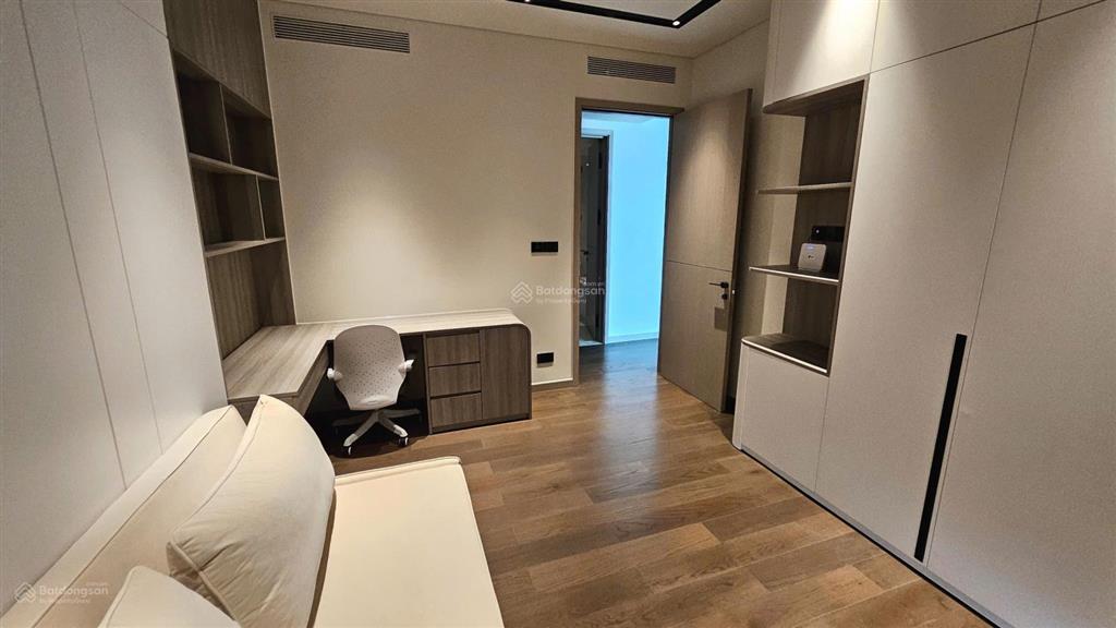 Grand marina saigon cho thuê căn hộ 2pn tầng cao view sông, cầu bason thoáng