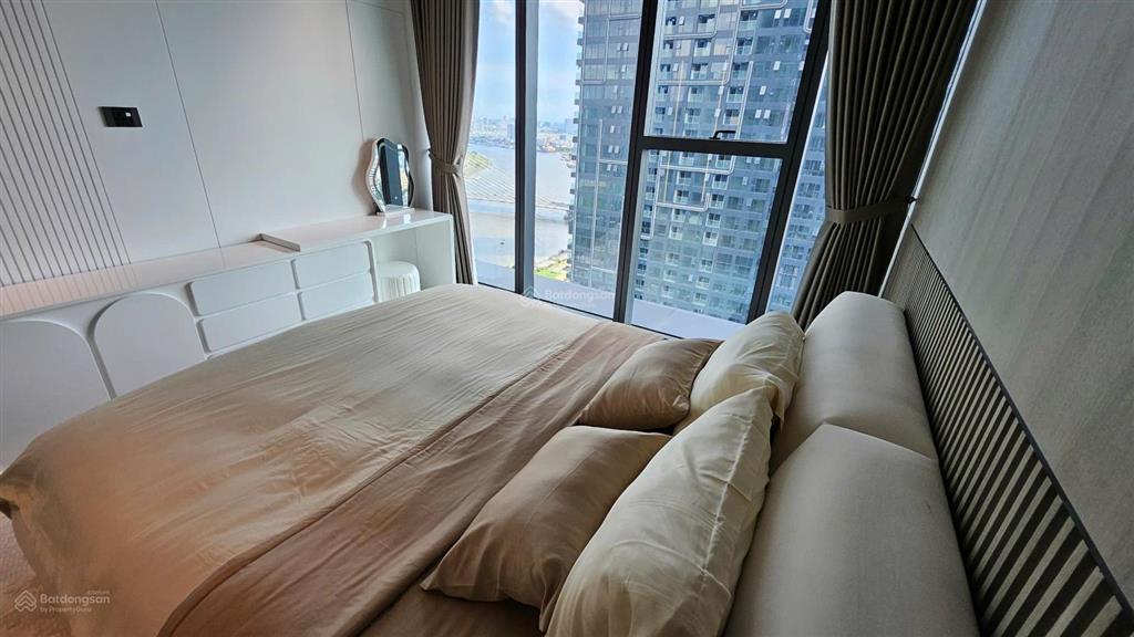 Grand marina saigon cho thuê căn hộ 2pn tầng cao view sông, cầu bason thoáng