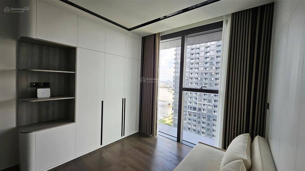 Grand marina saigon cho thuê căn hộ 2pn tầng cao view sông, cầu bason thoáng