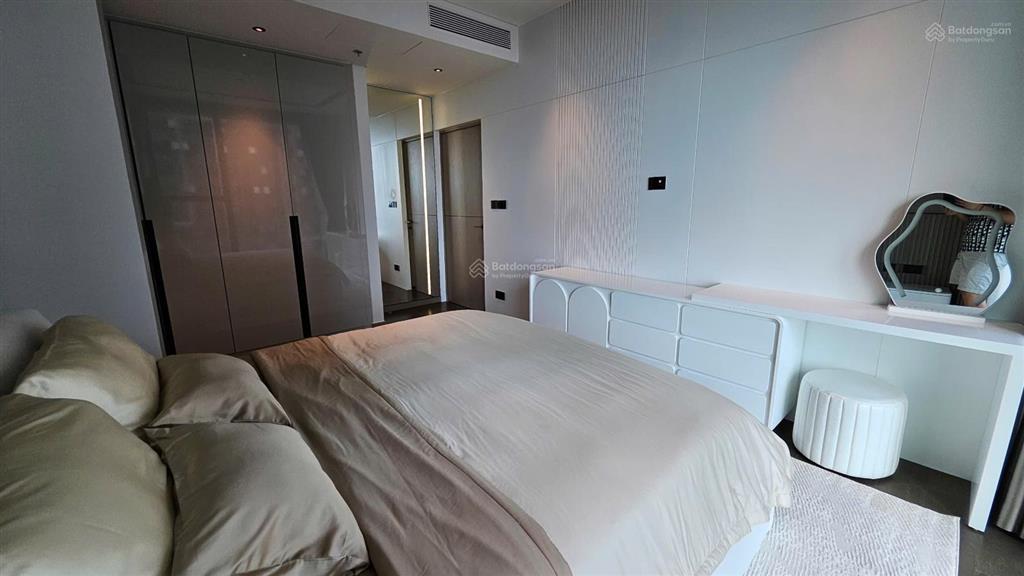 Grand marina saigon cho thuê căn hộ 2pn tầng cao view sông, cầu bason thoáng