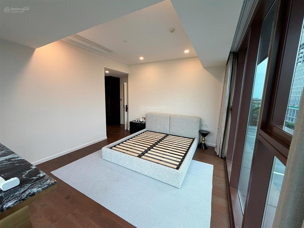 The galleria  metropole cho thuê căn góc 4pn  full nội thất  view trực diện sông, q1, cầu bason