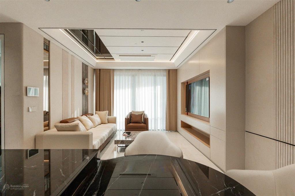 The opera  metropole bán căn hộ 2pn diện tích lớn view quận 1