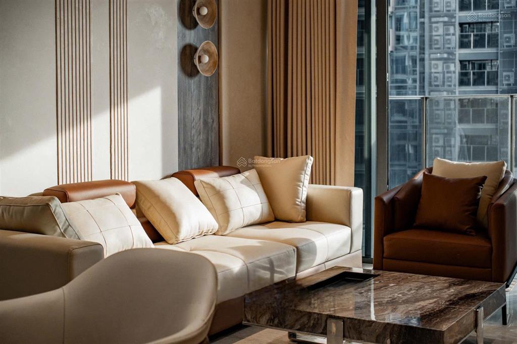 The opera  metropole bán căn hộ 2pn diện tích lớn view quận 1