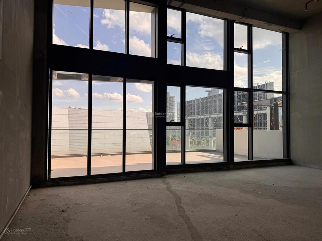 The opera  metropole bán căn loft 3pn sân vườn giá tốt view quận 1 thoáng  bàn giao thô  160m2
