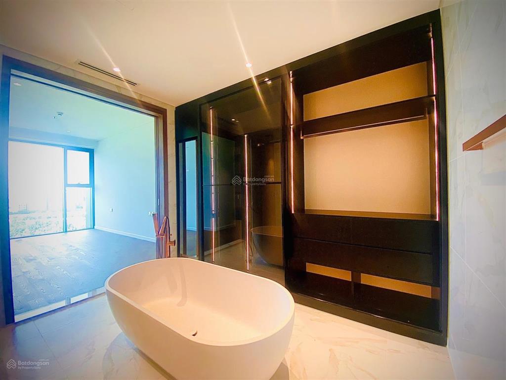 The crest  metropole cho thuê căn hộ 2pn + 1  115m2  ntcb  view sông, landmark 81 thoáng