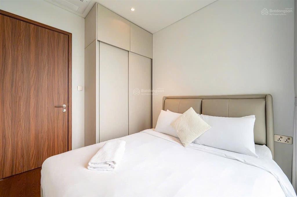 The crest  metropole cho thuê căn hộ 2pn  full nội thất  view city, landmark 81 thoáng