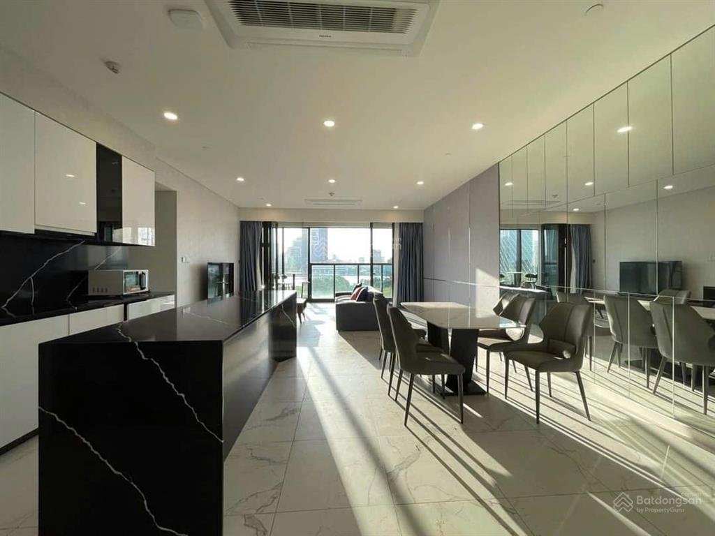 The galleria  metropole bán căn hộ 4pn  đã có sổ  full nội thất  view trực diện sông, quận 1