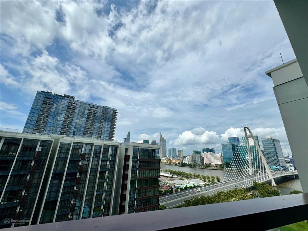 The galleria  metropole bán căn loft 3pn  đã có sổ  view sông, cầu bason thoáng